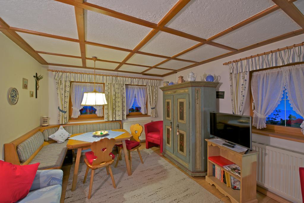 Holzschnitzers Appartements Ehrwald Buitenkant foto