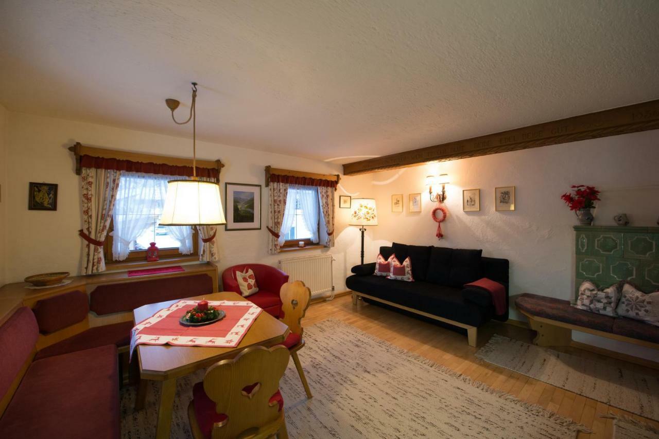 Holzschnitzers Appartements Ehrwald Buitenkant foto